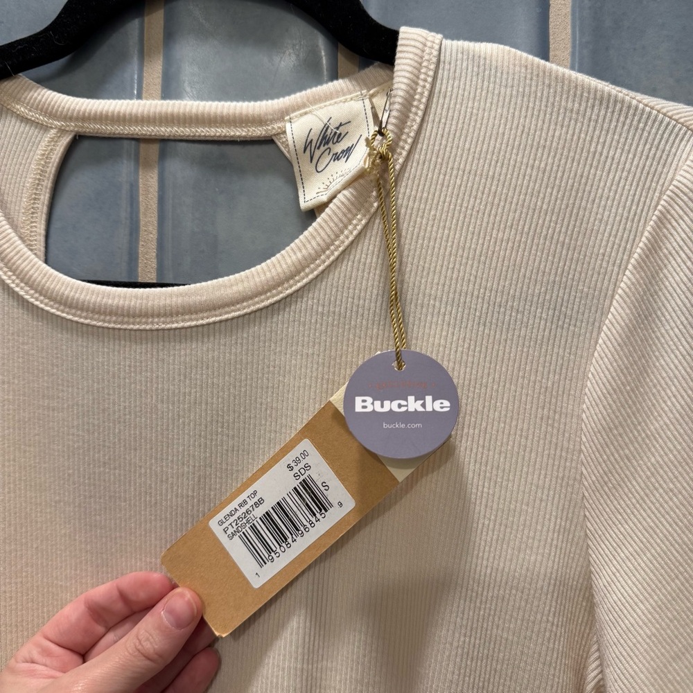 NWT Buckle White Crow Cream Ribbed Crewneck Top